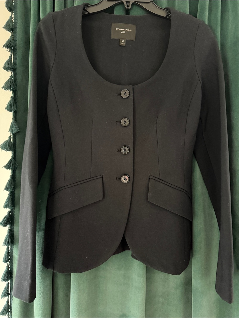 Banana Republic Black Women's Fitted Scoop-Neck Blazer